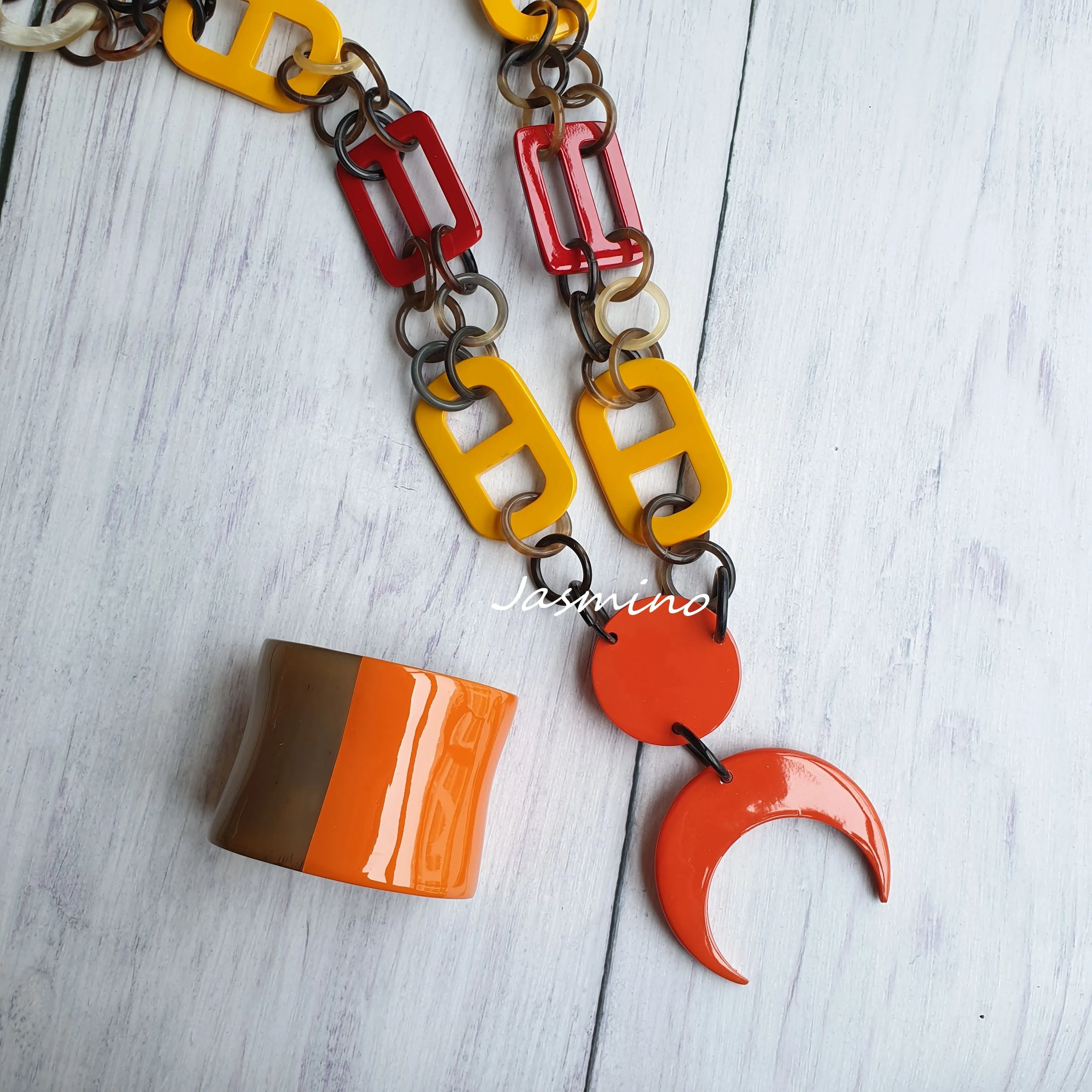 Breathtaking Trendy Necklace J18159, Made by Buffalo Horn and Lacquer