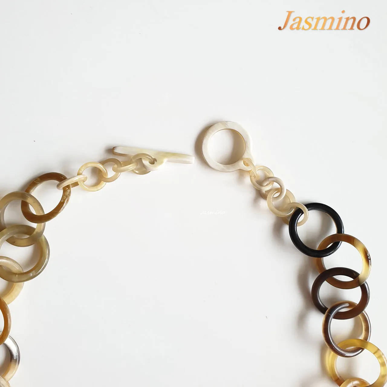 Colorful and Trendy Necklace J17508, Made by Buffalo Horn and Lacquer