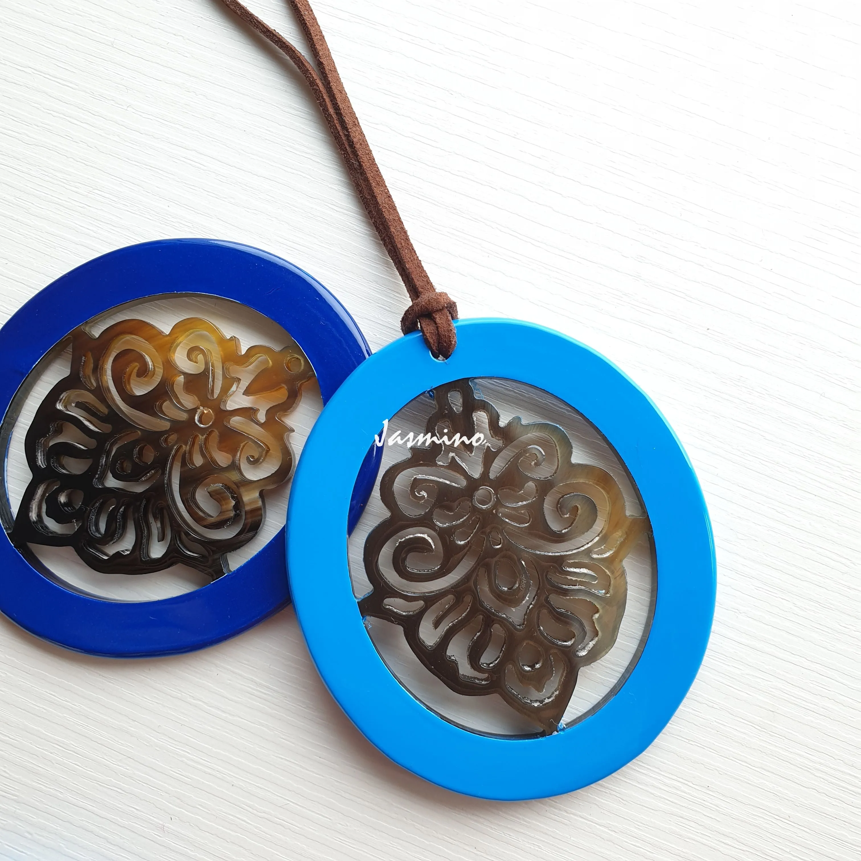 Elegant Buffalo Horn Pendant J17982, Handmade Product from Vietnam
