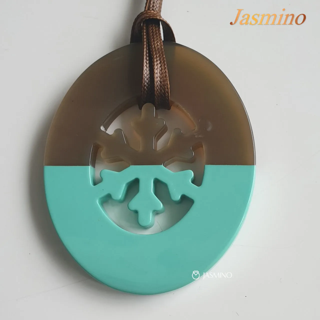 Elegant Handmade Pendant J17404, Buffalo Horn Product from Vietnam