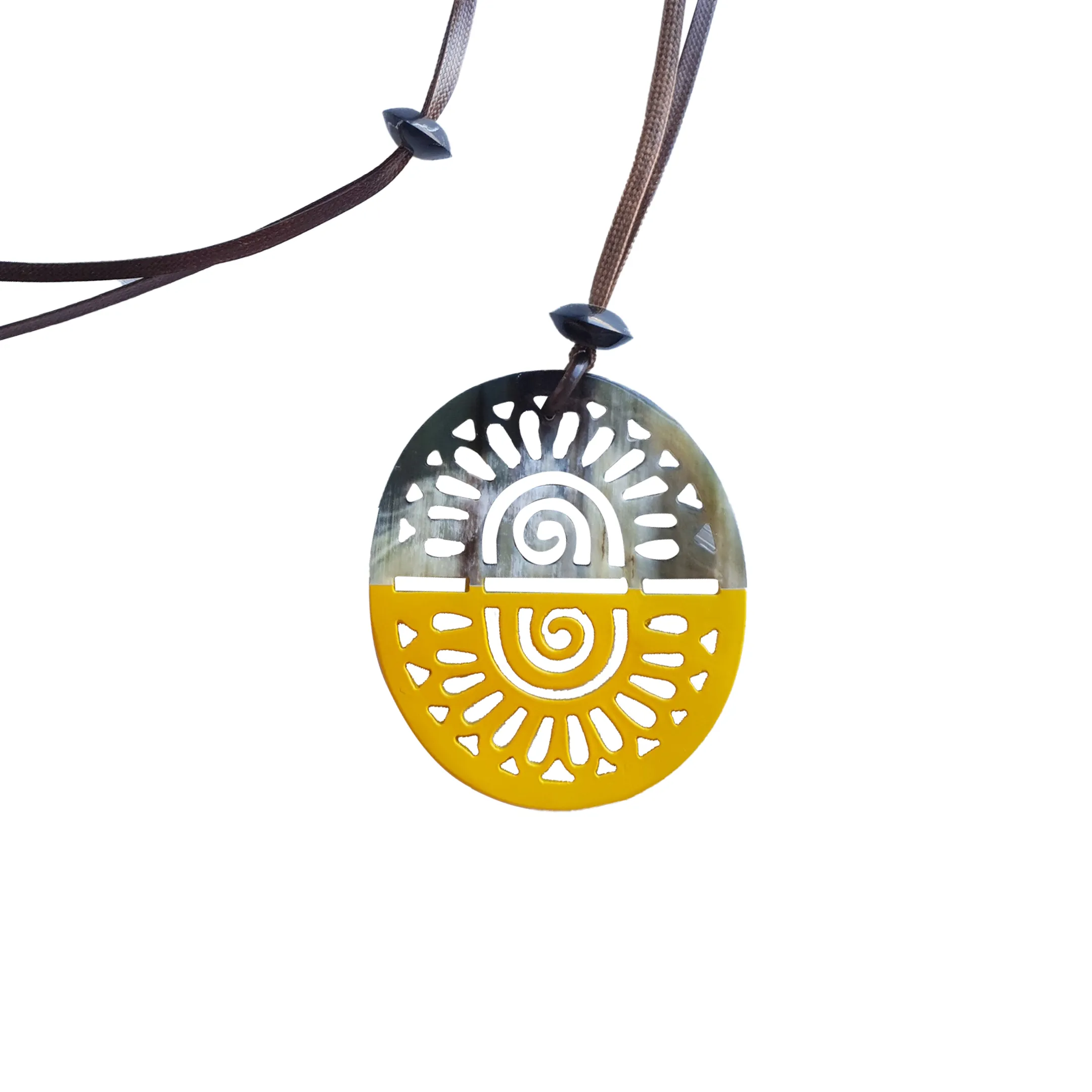 Elegant Handmade Pendant J17869, Buffalo Horn  and Lacquer Product from Vietnam