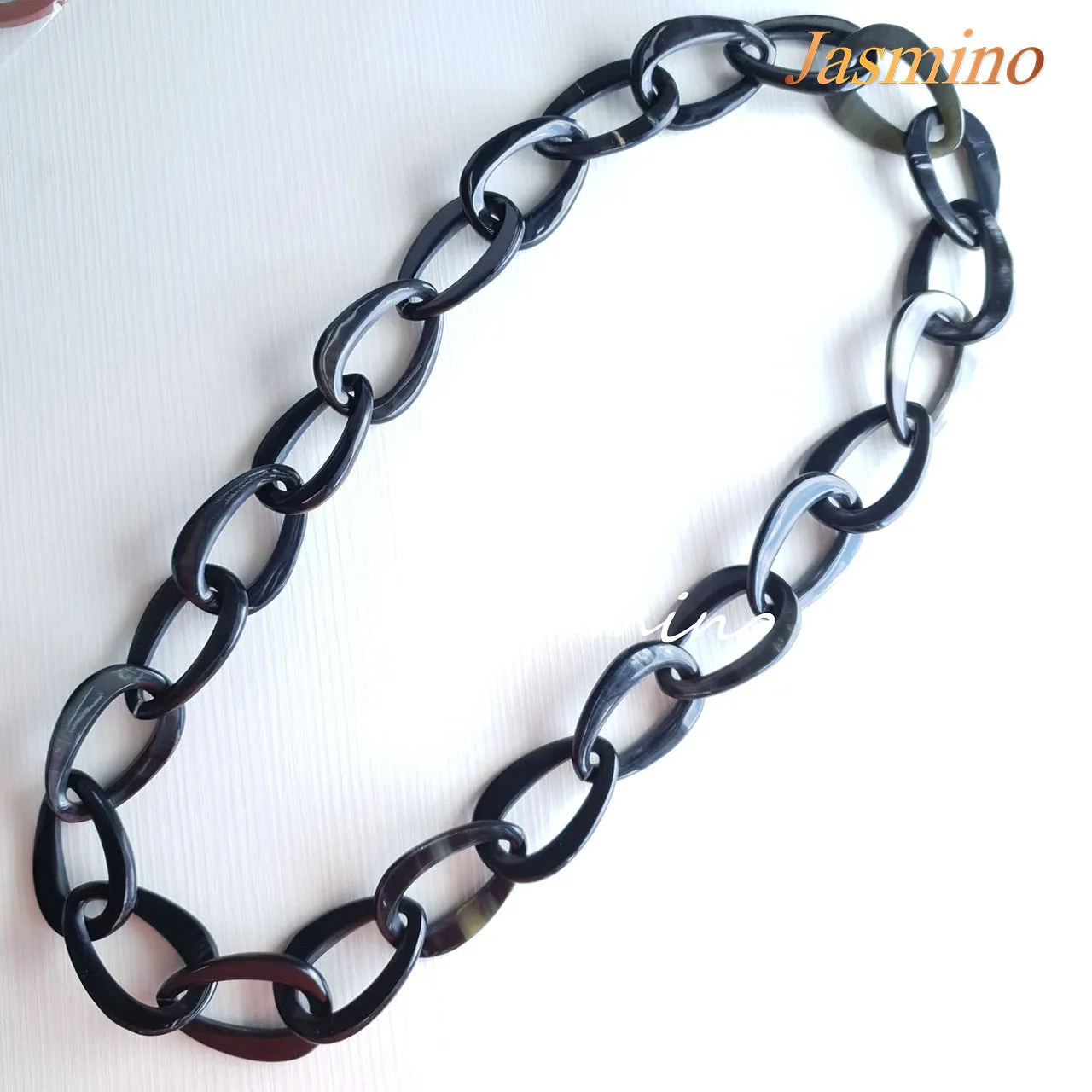 Elegant Trendy Necklace J17387, Made by Natural Buffalo Horn and Lacquer