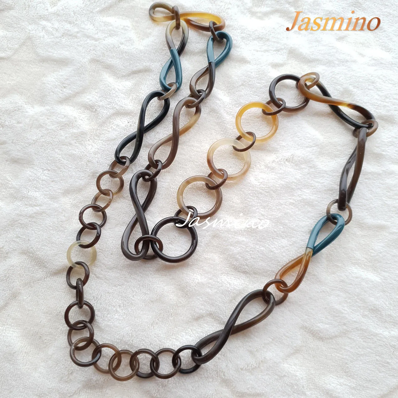Elegant Trendy Necklace J17728, Made by Buffalo Horn and Lacquer