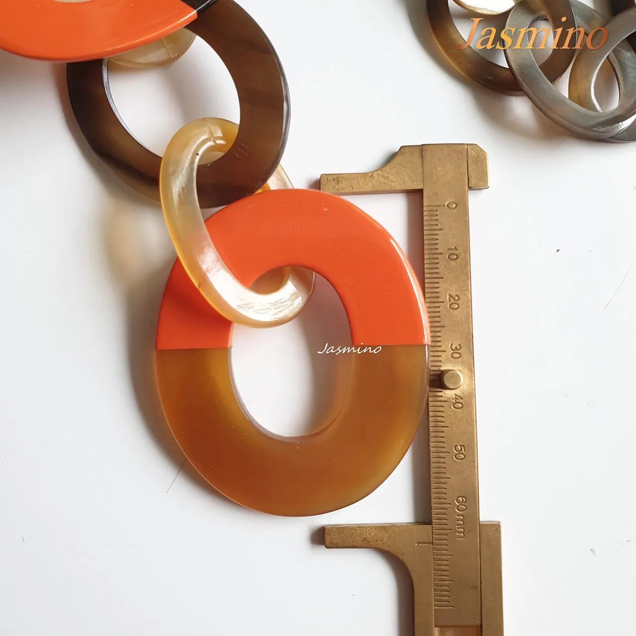 Natural Handmade Jewelry J17579, Made by Buffalo Horn and Lacquer from Vietnam