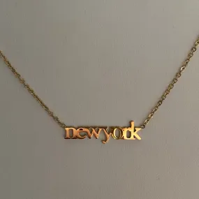 'newyork' 18k Gold Dainty Necklace