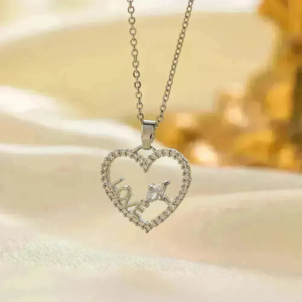 Stainless Steel Necklace Women's Fashion Copper-plated Gold Pendant Clavicle Chain For Mother Girlfriend Gift