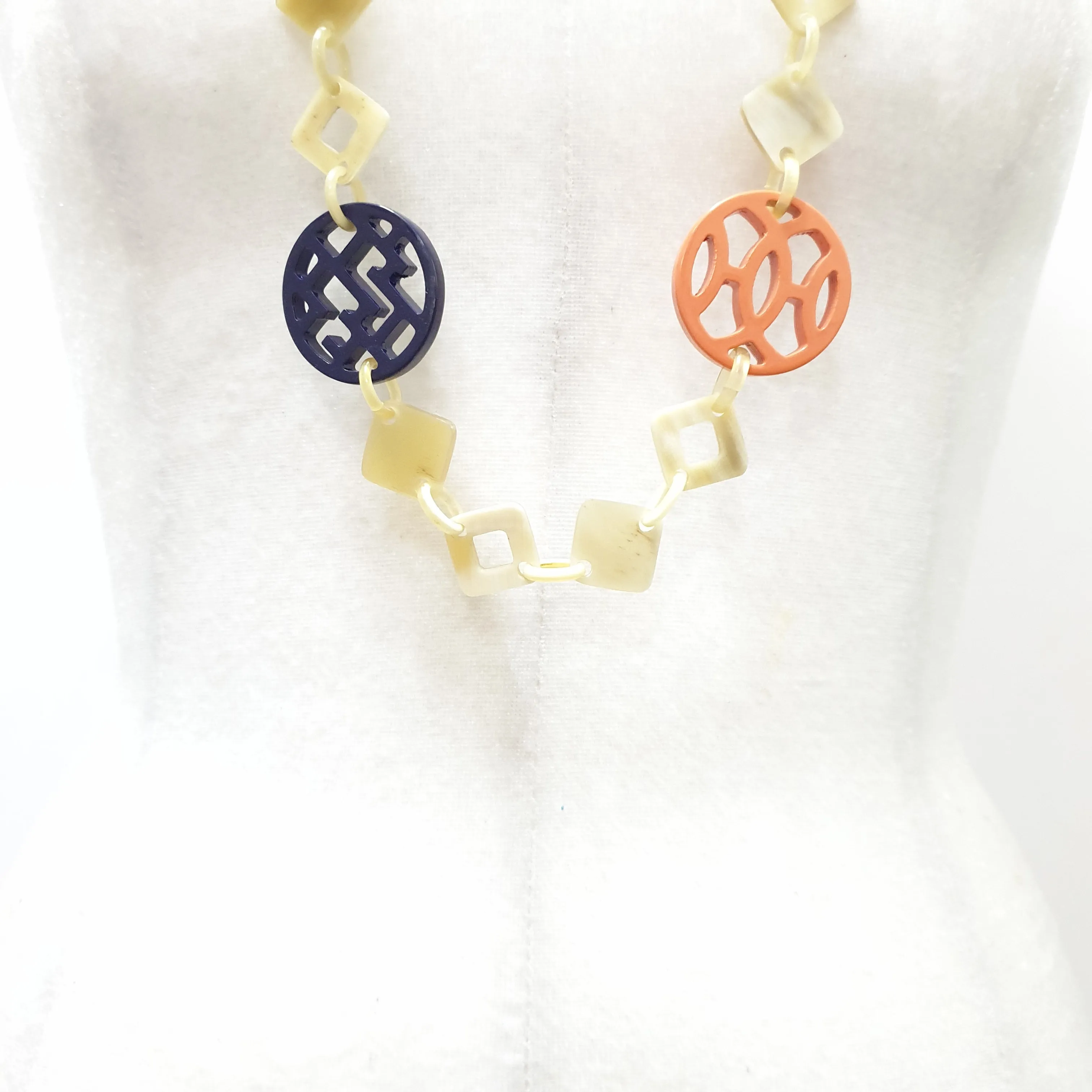 Trendy Handmade Necklace J18221, Made by Buffalo Horn and Lacquer